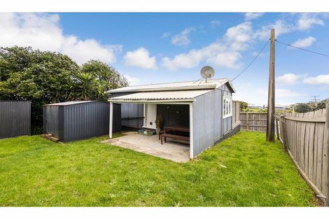 Photo of property in 50 Sea View Road, Baylys Beach, Dargaville, 0377