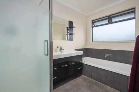 Photo of property in 43 Norm Freeman Drive, Te Puke, 3119