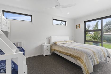 Photo of property in 140 Kiwi Road, Whangamata, 3620