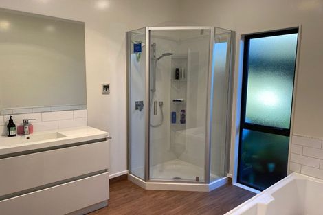 Photo of property in 73 Harvey Street, Waipahihi, Taupo, 3330