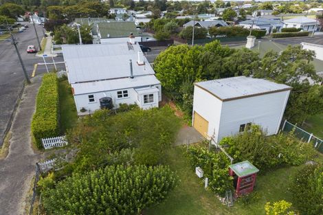 Photo of property in 8 Ross Street, Marton, 4710