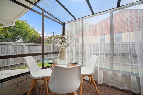 Photo of property in 32 Prestons Road, Redwood, Christchurch, 8051