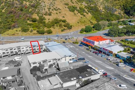 Photo of property in Te Kakariki Apartments, 5/5 Wellington Road, Paekakariki, 5034