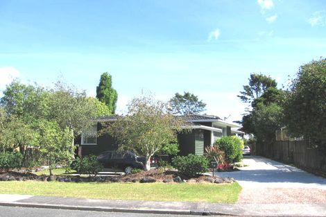 Photo of property in 54 Cockayne Crescent, Sunnynook, Auckland, 0620