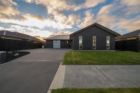 Photo of property in 33 Northmoor Boulevard, Rolleston, 7615