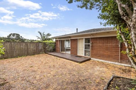 Photo of property in 2/9 Paruru Avenue, Northcote, Auckland, 0627