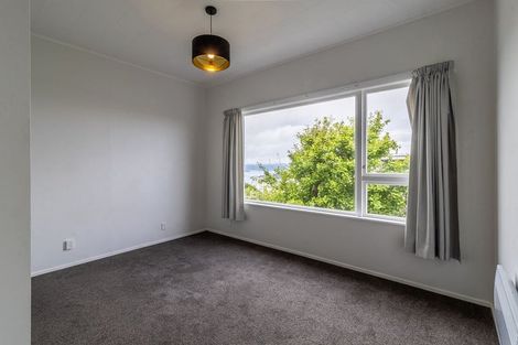 Photo of property in 31 Apuka Street, Brooklyn, Wellington, 6021