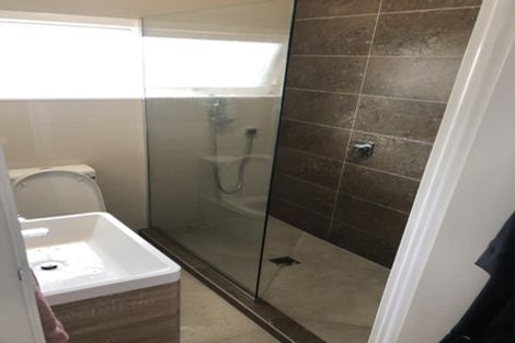 Photo of property in 1/342 Lake Road, Hauraki, Auckland, 0622