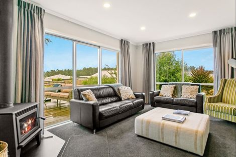 Photo of property in 4 John Norrie Place, Motuoapa, 3382