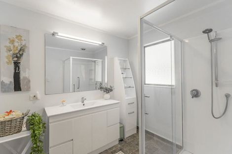 Photo of property in 23 Kanawa Street, Waikanae, 5036