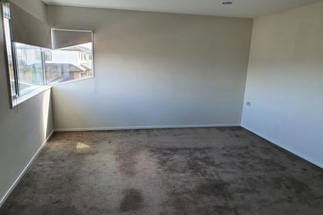 Photo of property in 65 Kirikiri Drive, Papakura, 2110