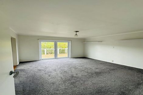 Photo of property in 92 Castor Bay Road, Castor Bay, Auckland, 0620