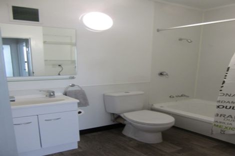 Photo of property in Hobson Court Flats, 78/70u Hobson Street, Thorndon, Wellington, 6011