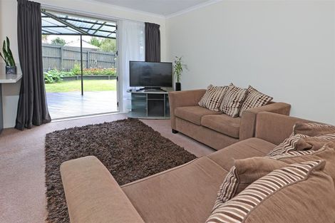 Photo of property in 26 Martin Jugum Lane, Ranui, Auckland, 0612