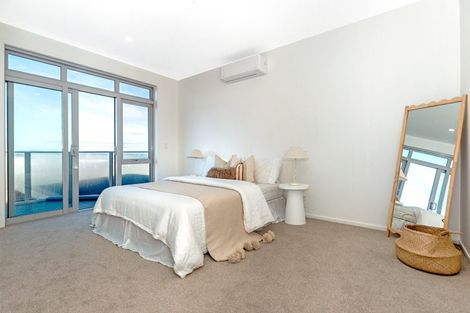Photo of property in 2/4 Reads Quay, Gisborne, 4010