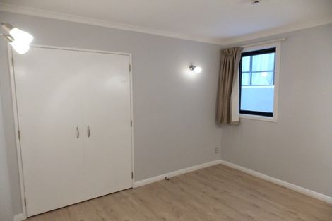 Photo of property in Endeavour Apartments, 23/125u Thorndon Quay, Pipitea, Wellington, 6011