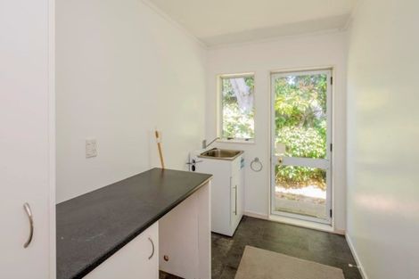 Photo of property in 9 Papawai Grove, Waikanae, 5036