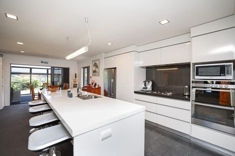 Photo of property in 8 Settlers Close, Whalers Gate, New Plymouth, 4310