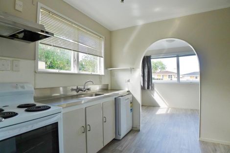 Photo of property in 37 Cheval Drive, Totara Vale, Auckland, 0629