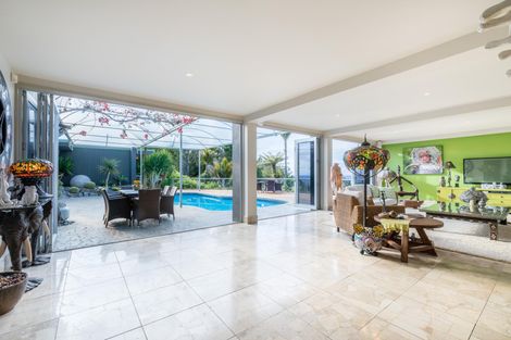 Photo of property in 70 Scenic Drive, Titirangi, Auckland, 0604
