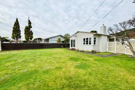 Photo of property in 1 Russell Street, Waterloo, Lower Hutt, 5011
