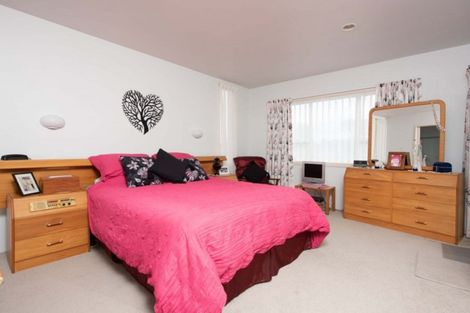Photo of property in 1/207 Oceanbeach Road, Mount Maunganui, 3116