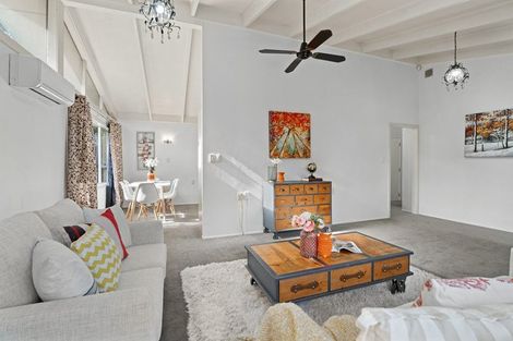 Photo of property in 32b Lyttelton Avenue, Forrest Hill, Auckland, 0620