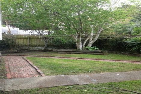 Photo of property in 5 Westland Road, Mount Cook, Wellington, 6021