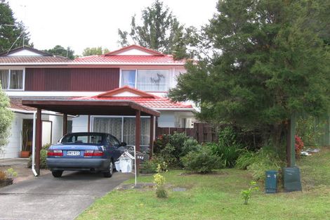 Photo of property in 1/5 Lambrown Drive, Totara Vale, Auckland, 0629