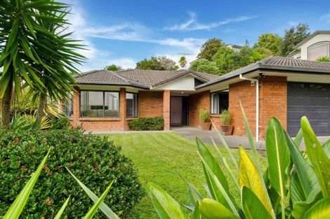 Photo of property in 22 Helen Ryburn Place, Torbay, Auckland, 0630