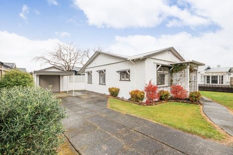 Photo of property in 19 Brightwater Terrace, Terrace End, Palmerston North, 4410