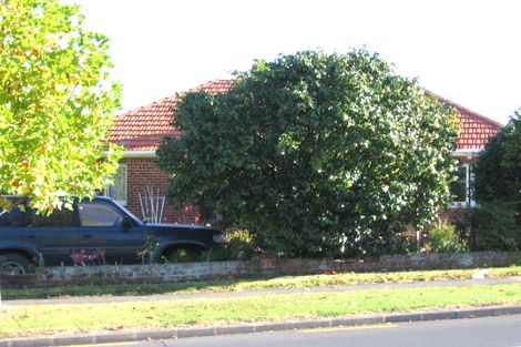 Photo of property in 5 Margan Avenue, New Lynn, Auckland, 0600