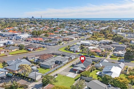 Photo of property in 12 Saxton Road, Upper Vogeltown, New Plymouth, 4310