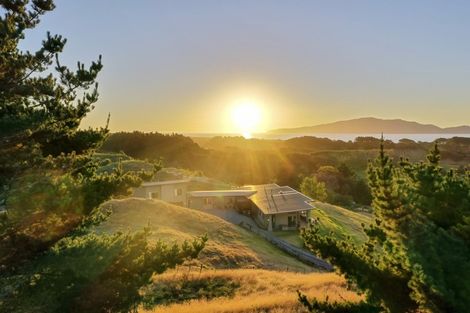 Photo of property in 187 Peka Peka Road, Peka Peka, Waikanae, 5391