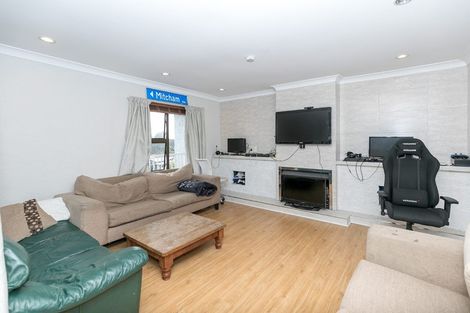 Photo of property in 72 Forest Lake Road, Forest Lake, Hamilton, 3200