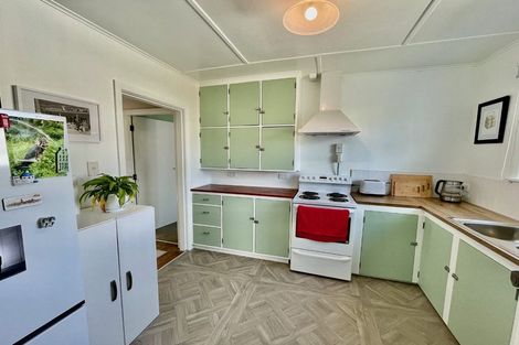 Photo of property in 59 Hewer Crescent, Naenae, Lower Hutt, 5011