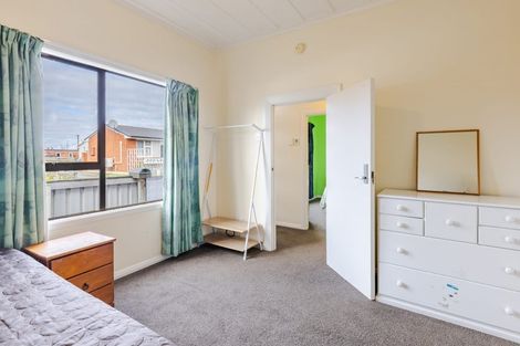Photo of property in 32 Bathgate Street, South Dunedin, Dunedin, 9012