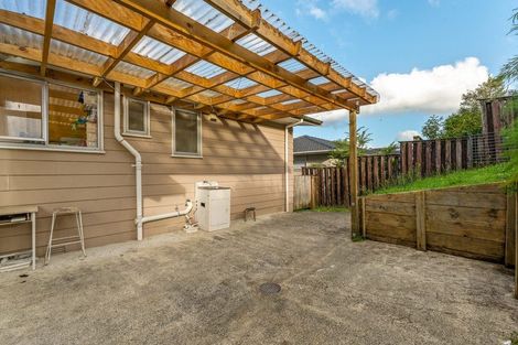 Photo of property in 24 Normanton Street, Glenfield, Auckland, 0629