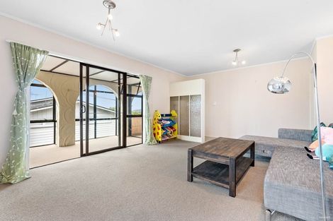 Photo of property in 1/46 Marlborough Avenue, Glenfield, Auckland, 0629