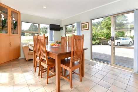 Photo of property in 74 Tarrant Road, Helensville, 0875