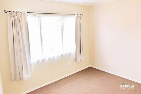 Photo of property in 34e Ranui Station Road, Ranui, Auckland, 0612