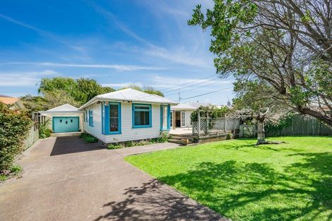 Photo of property in 37 Hillcrest Road, Raumati South, Paraparaumu, 5032