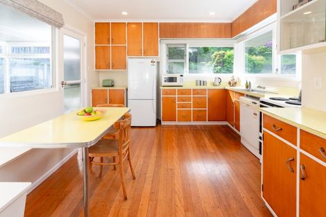 Photo of property in 72 Severn Street, Island Bay, Wellington, 6023