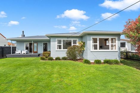 Photo of property in 73 Jellicoe Street, Martinborough, 5711