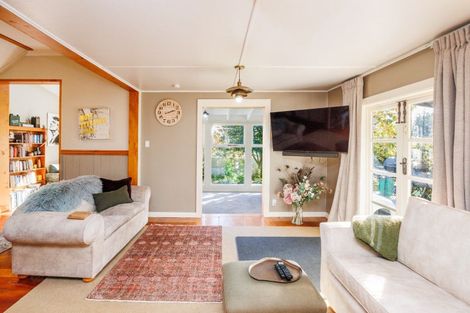 Photo of property in 6 Edwards Street, Kimbolton, Feilding, 4777