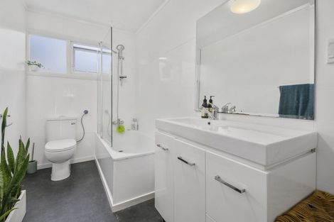 Photo of property in 95 Wallace Road, Mangere Bridge, Auckland, 2022