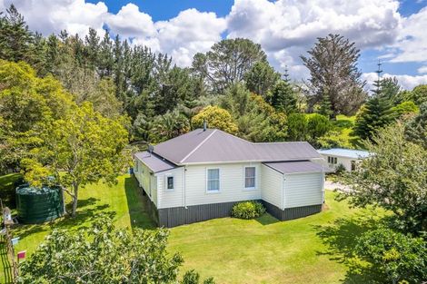 Photo of property in 17 Mudgeways Road, Massey, Auckland, 0614