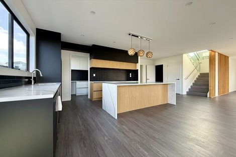 Photo of property in 43 Evergreen Parade, Rosehill, Papakura, 2113