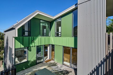 Photo of property in 21 Seaview Terrace, Northland, Wellington, 6012