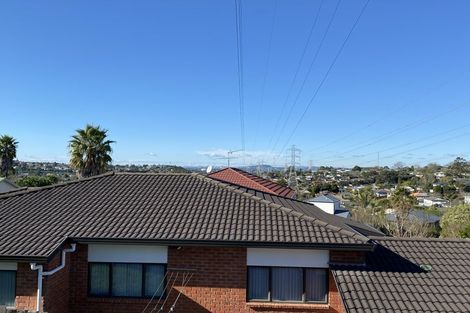Photo of property in 10 Cloghan Close, Massey, Auckland, 0614